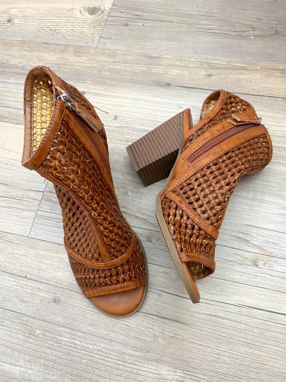 Indigo Rd Brown Woven Peep Toe Heels - Size 6